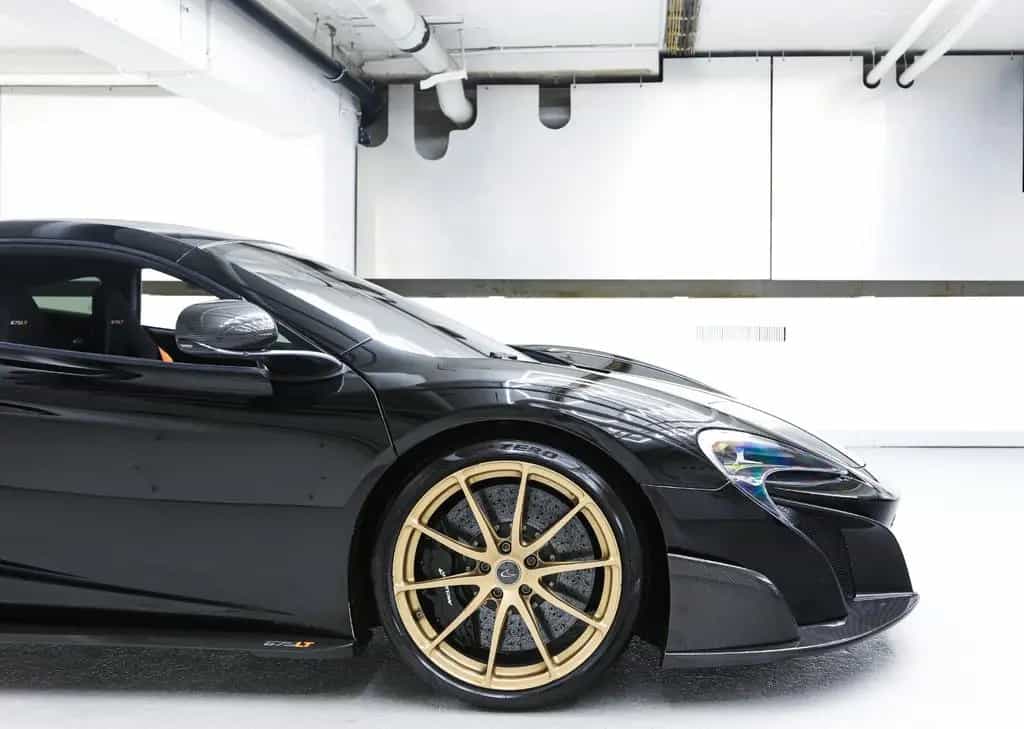 McLaren 675LT Coupe Scheckheft Carbondach 06/2016-photo-9