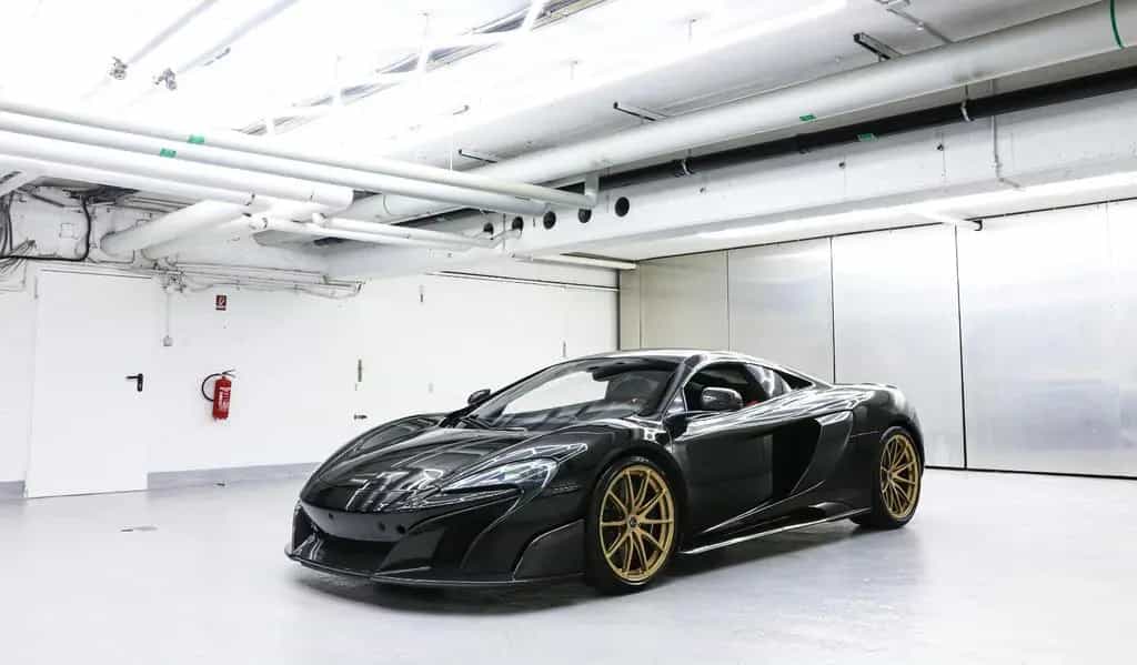 McLaren 675LT Coupe Scheckheft Carbondach 06/2016-photo-1