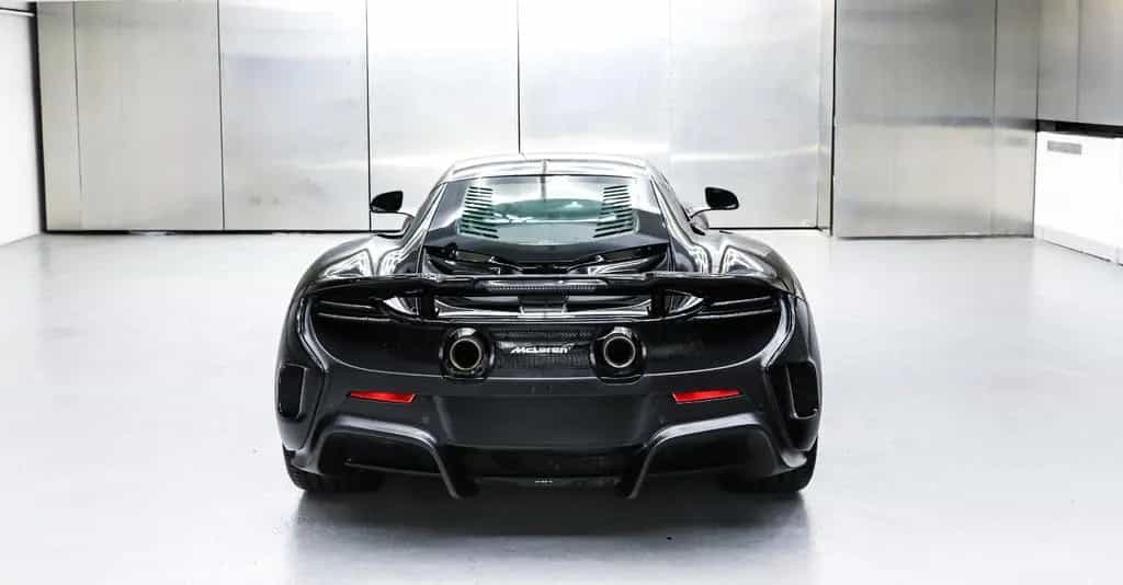 McLaren 675LT Coupe Scheckheft Carbondach 06/2016-photo-5