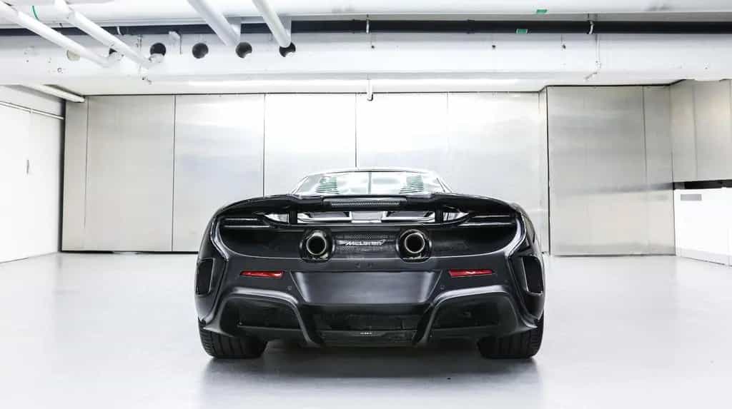 McLaren 675LT Coupe Scheckheft Carbondach 06/2016-photo-8