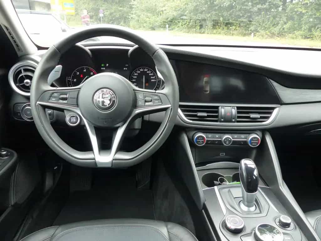 Alfa Romeo Giulia 2.2 Diesel AT8 Super Leder,Navi,Bi-Xenon 09/2016-photo-10