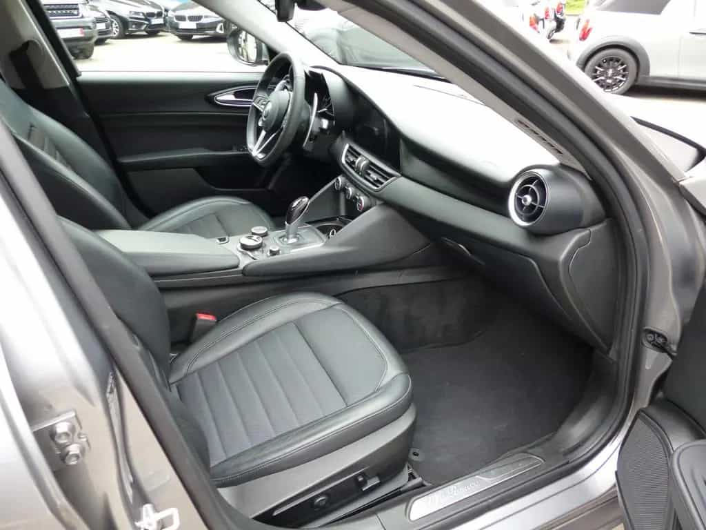 Alfa Romeo Giulia 2.2 Diesel AT8 Super Leder,Navi,Bi-Xenon 09/2016-photo-13