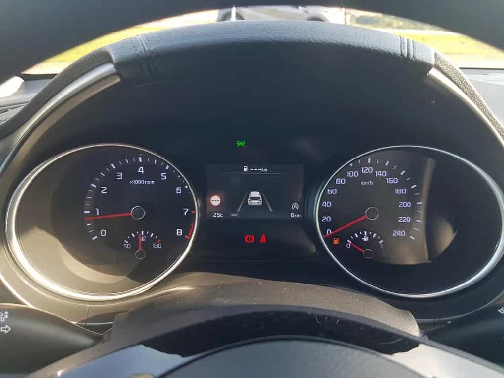 Kia Ceed SW 1.5 T-GDI NAVI CONNECT KLIMAAUT LED 05/2025-photo-13