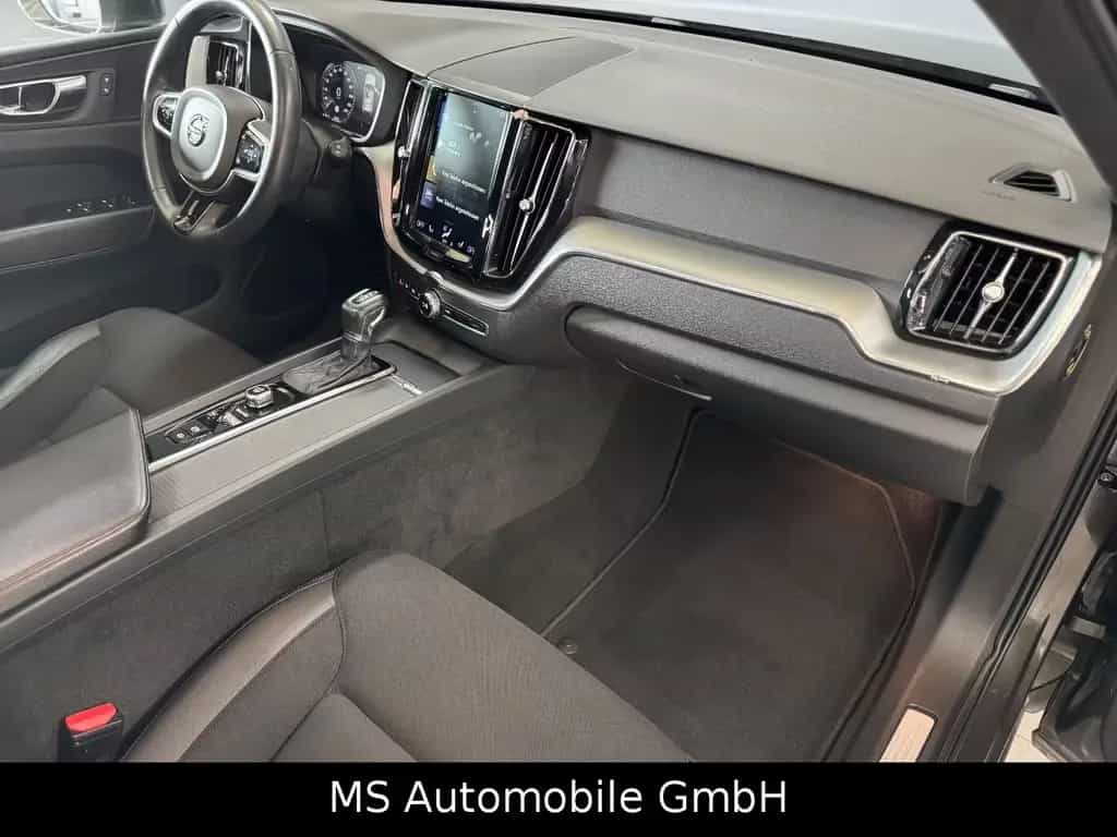 Volvo XC60 XC 60 XC60 Momentum AWD LED / Panoramadach 03/2018-photo-12