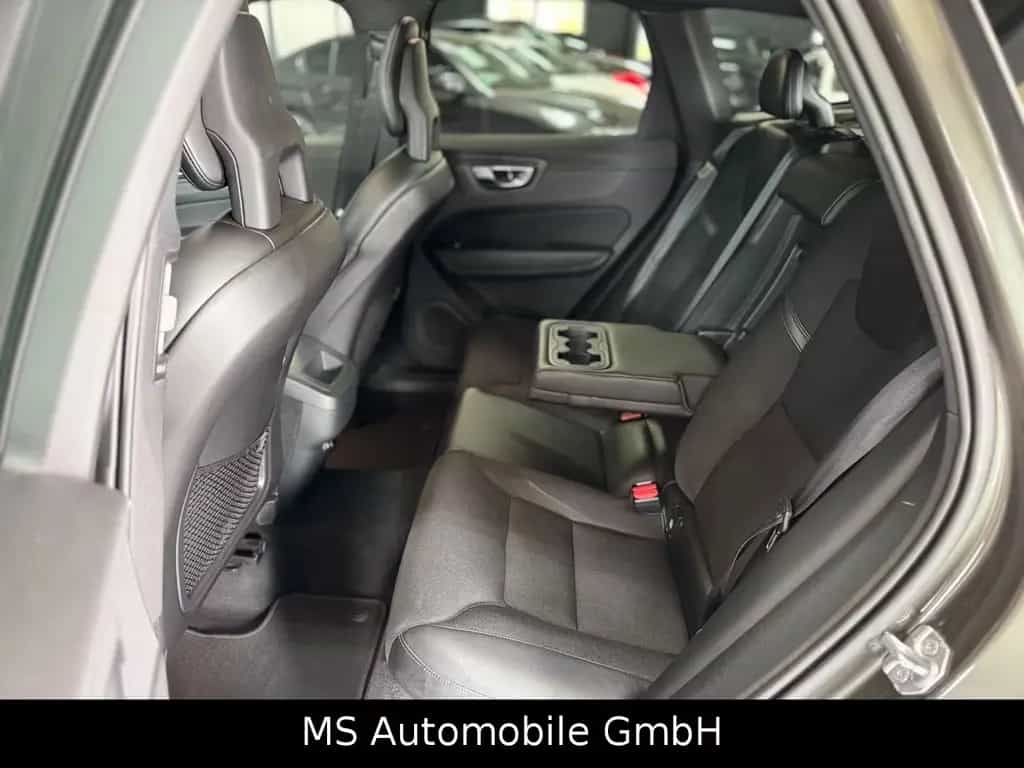 Volvo XC60 XC 60 XC60 Momentum AWD LED / Panoramadach 03/2018-photo-14