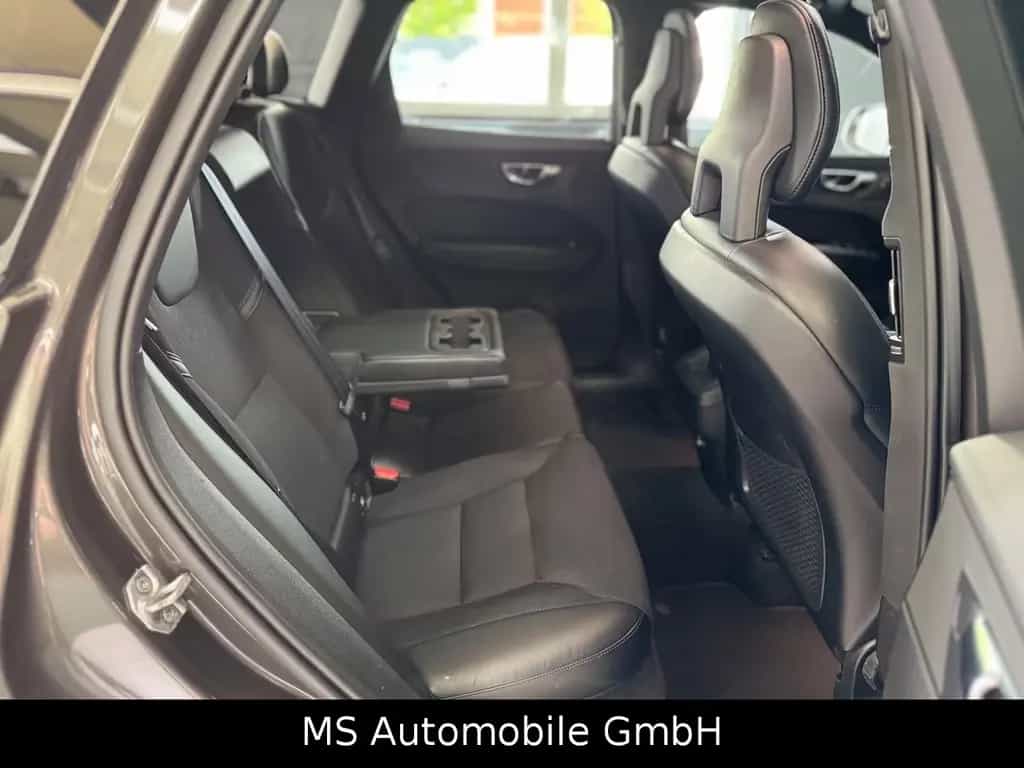 Volvo XC60 XC 60 XC60 Momentum AWD LED / Panoramadach 03/2018-photo-16