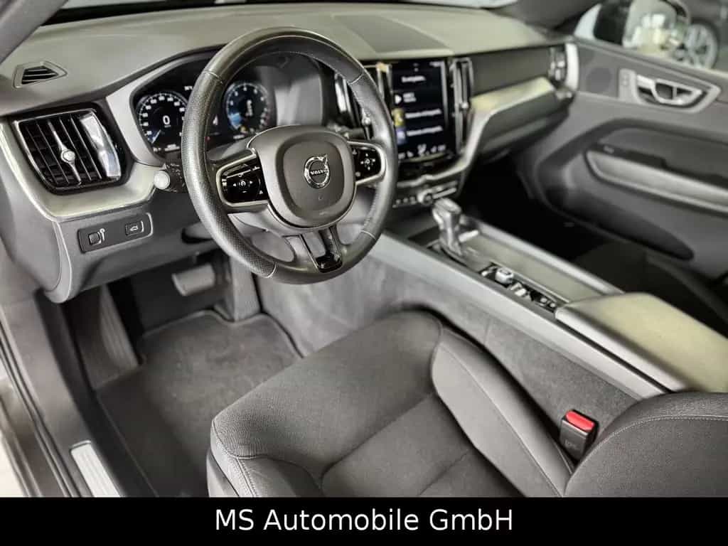Volvo XC60 XC 60 XC60 Momentum AWD LED / Panoramadach 03/2018-photo-9