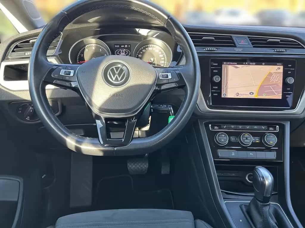 Volkswagen Touran 1.5 TSI DSG COMFORT *LED *ACC *RKAM *NAVI 03/2022-photo-10