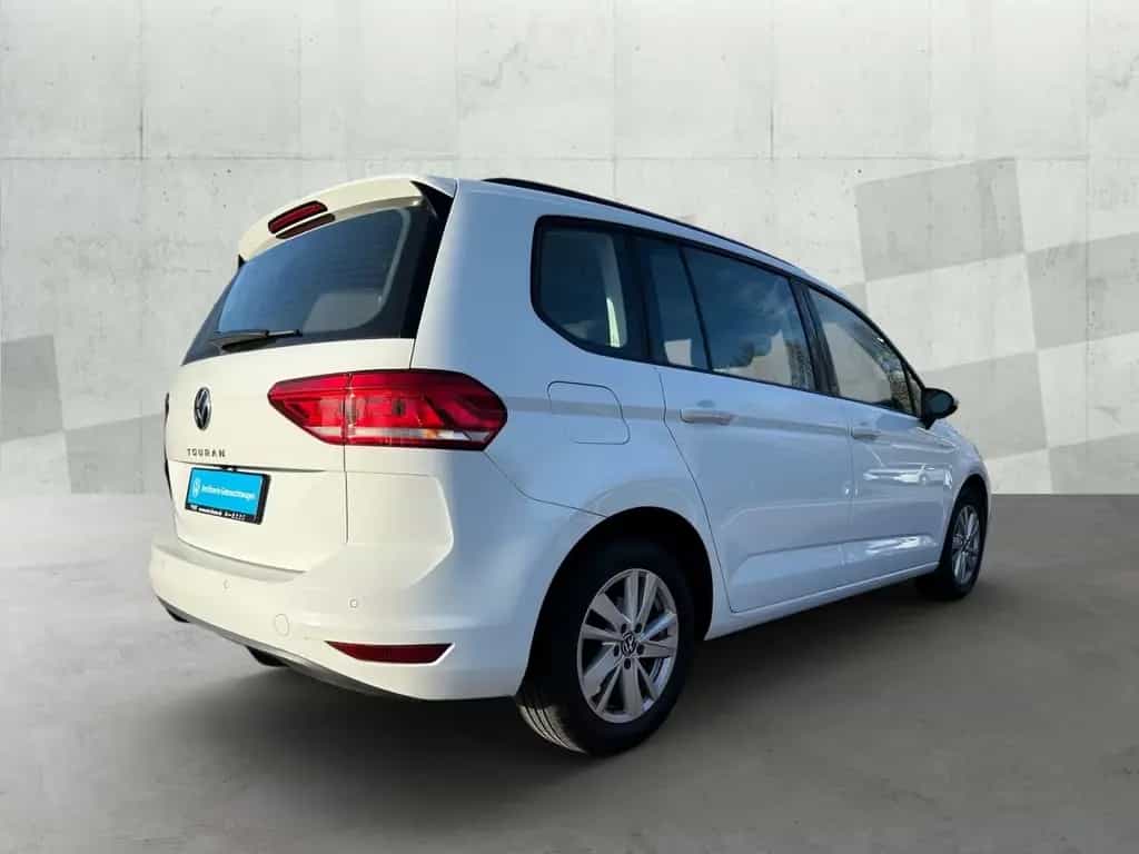 Volkswagen Touran 1.5 TSI DSG COMFORT *LED *ACC *RKAM *NAVI 03/2022-photo-3