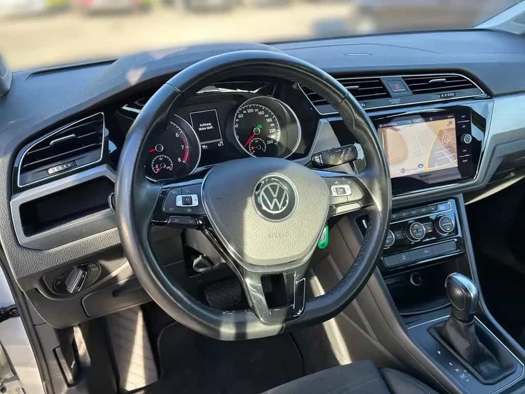 Volkswagen Touran 1.5 TSI DSG COMFORT *LED *ACC *RKAM *NAVI 03/2022-photo-8