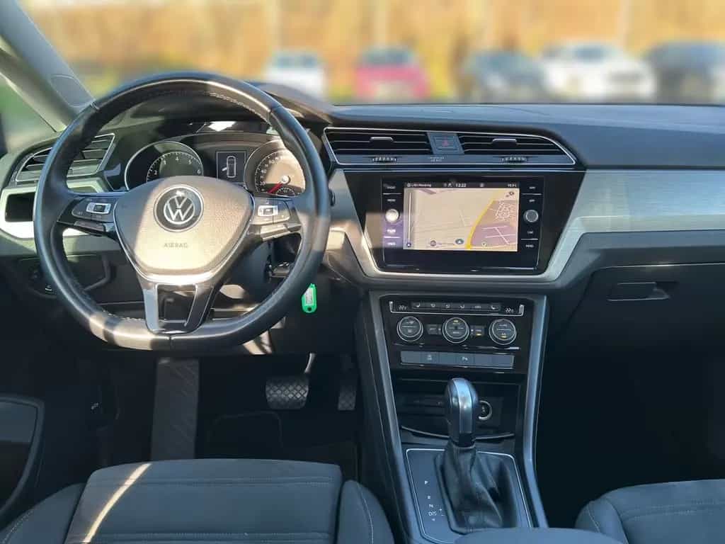 Volkswagen Touran 1.5 TSI DSG COMFORT *LED *ACC *RKAM *NAVI 03/2022-photo-9