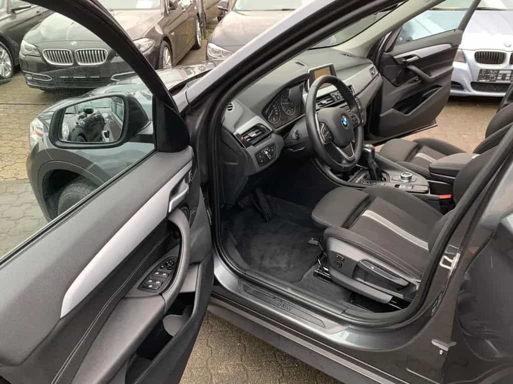 BMW X1 sDrive 18 i Automatik Sport Lederenkrad 08/2017-photo-12