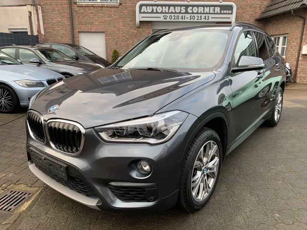 BMW X1 sDrive 18 i Automatik Sport Lederenkrad 08/2017-photo-14