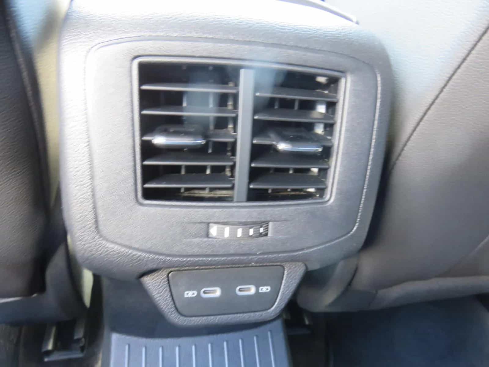 Volkswagen T-Roc 12/2021-photo-16