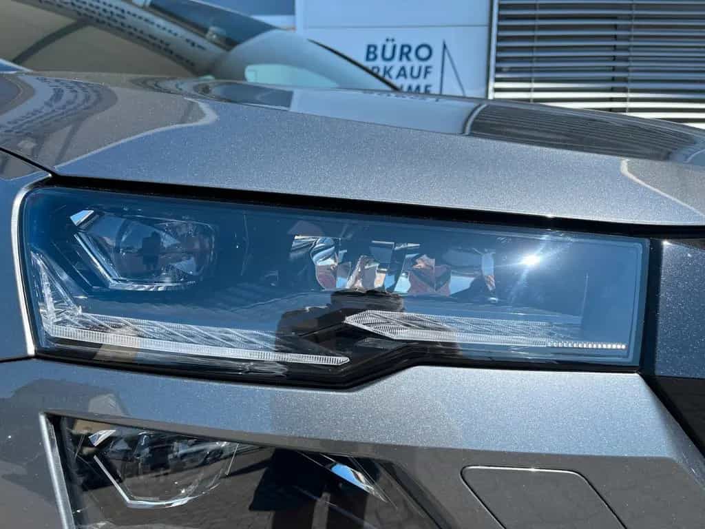 Skoda Karoq 1.5 TSI DSG Sportline KESSY AHK KAM MATRIX 06/2023-photo-2