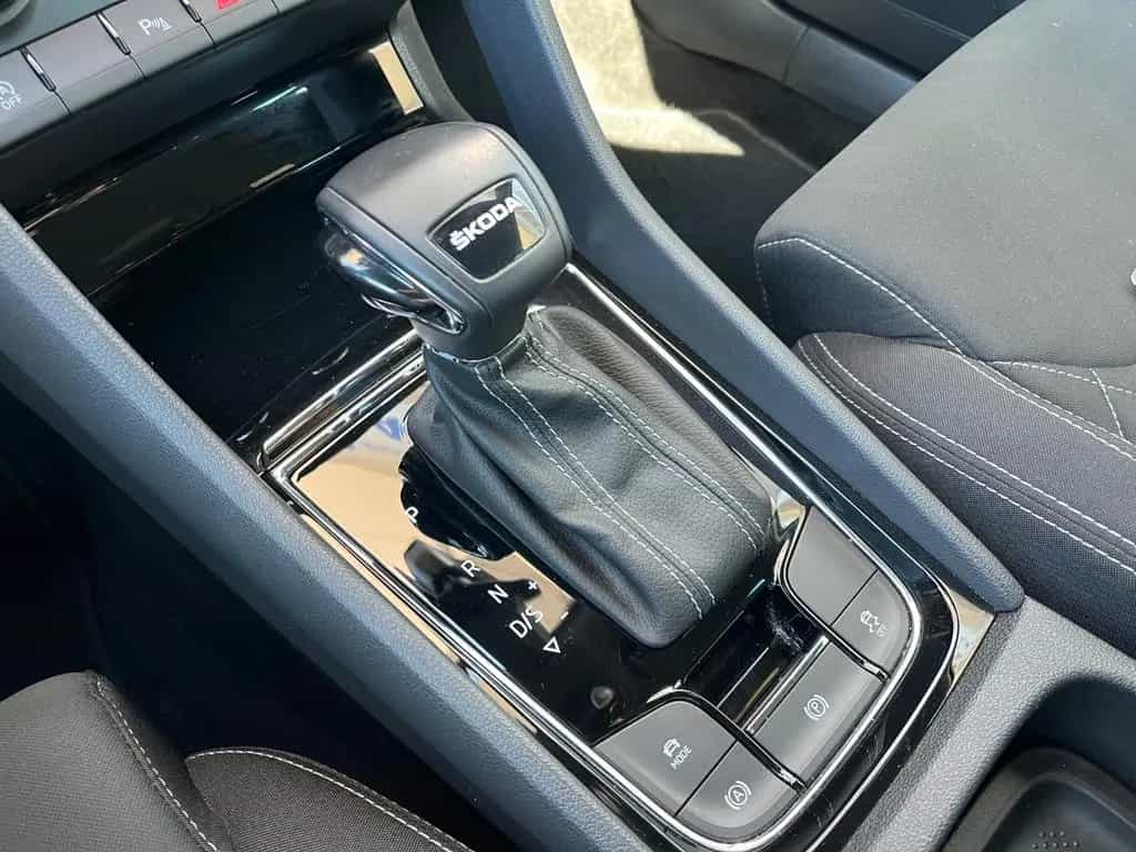 Skoda Karoq 1.5 TSI DSG Sportline KESSY AHK KAM MATRIX 06/2023-photo-21