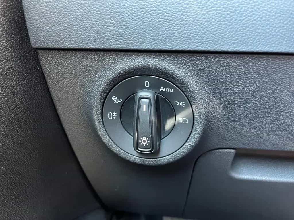 Skoda Karoq 1.5 TSI DSG Sportline KESSY AHK KAM MATRIX 06/2023-photo-25
