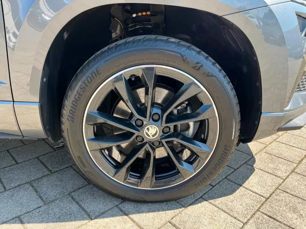 Skoda Karoq 1.5 TSI DSG Sportline KESSY AHK KAM MATRIX 06/2023-photo-4