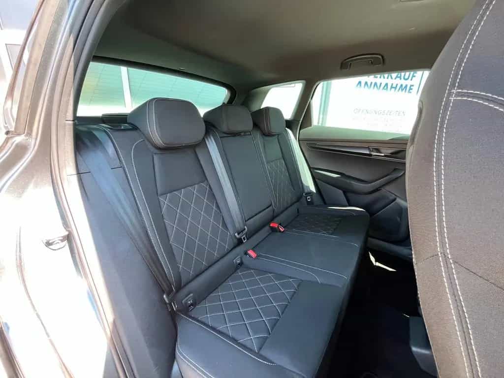 Skoda Karoq 1.5 TSI DSG Sportline KESSY AHK KAM MATRIX 06/2023-photo-8
