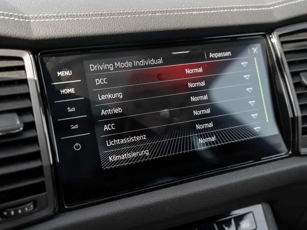 Skoda Kodiaq SPORTLINE 1.5 TSI 6-GANG DCC Kam. Navi LM 06/2022-photo-16