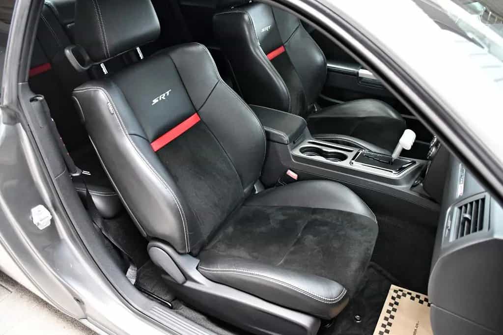 Dodge Challenger 6,4 L V8 SRT HEMI MDS 20" 05/2012-photo-14