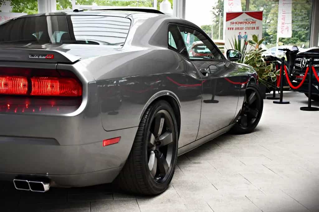 Dodge Challenger 6,4 L V8 SRT HEMI MDS 20" 05/2012-photo-28