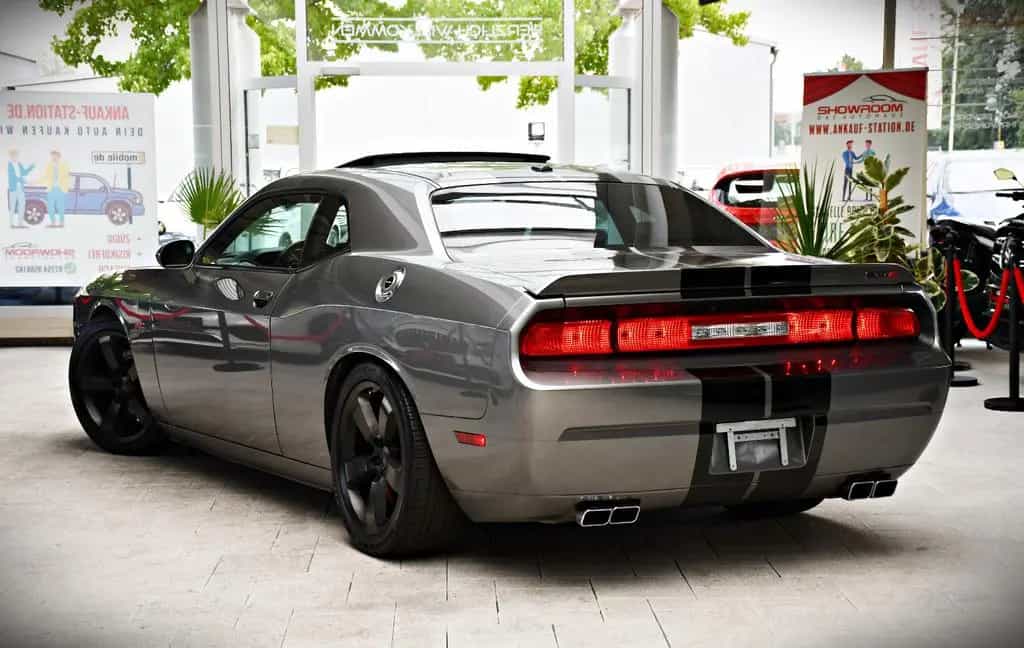 Dodge Challenger 6,4 L V8 SRT HEMI MDS 20" 05/2012-photo-4