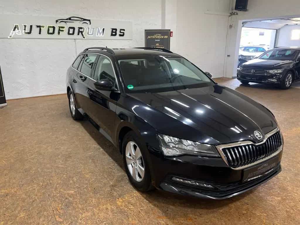 Skoda Superb Combi 2.0TDI DSG/GRA/SHZ/PDC/LED 04/2022-photo-4