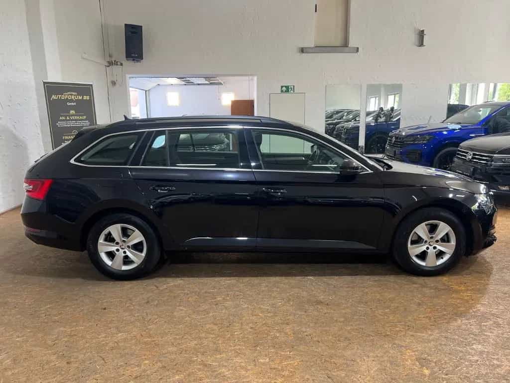 Skoda Superb Combi 2.0TDI DSG/GRA/SHZ/PDC/LED 04/2022-photo-5