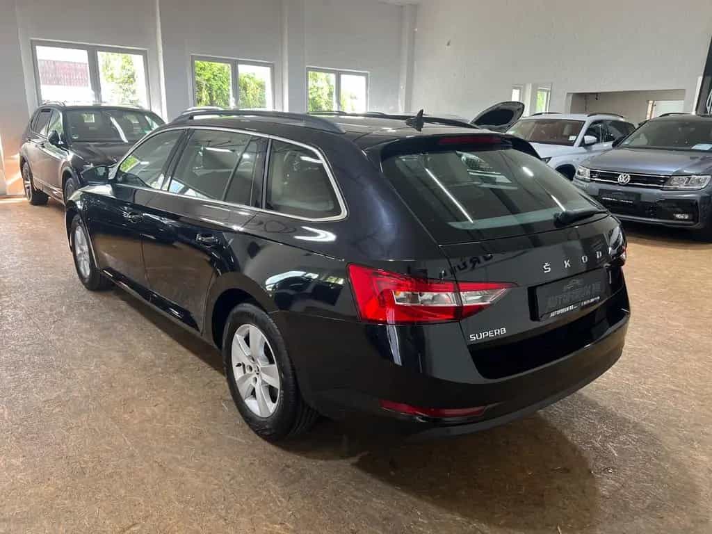 Skoda Superb Combi 2.0TDI DSG/GRA/SHZ/PDC/LED 04/2022-photo-9