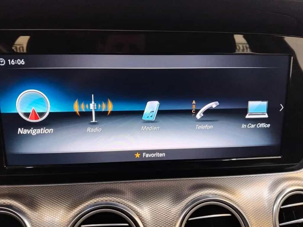 Mercedes-Benz E 200 T Avantgarde 05/2018-photo-11