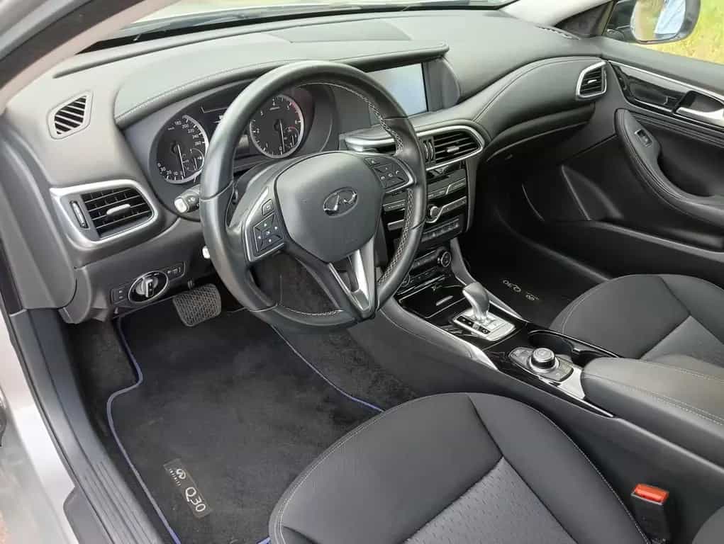 Infiniti Q30 2.2d AUTOMATIK 360° KAMERA PANORAMA TOP 11/2016-photo-5