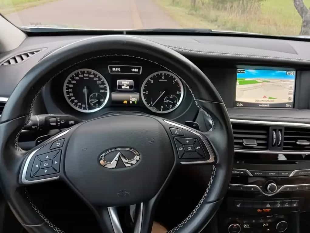 Infiniti Q30 2.2d AUTOMATIK 360° KAMERA PANORAMA TOP 11/2016-photo-7