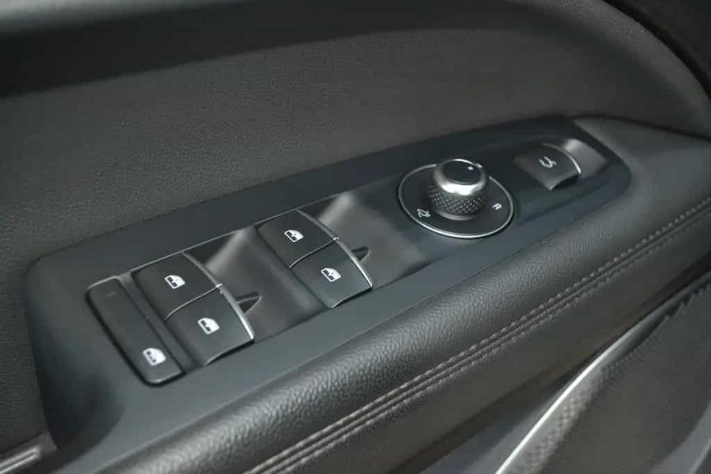 Alfa Romeo Stelvio Super Q4*2.Hand*Kamera*Navi*21 Z.* 09/2019-photo-16