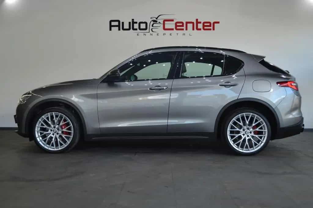 Alfa Romeo Stelvio Super Q4*2.Hand*Kamera*Navi*21 Z.* 09/2019-photo-2