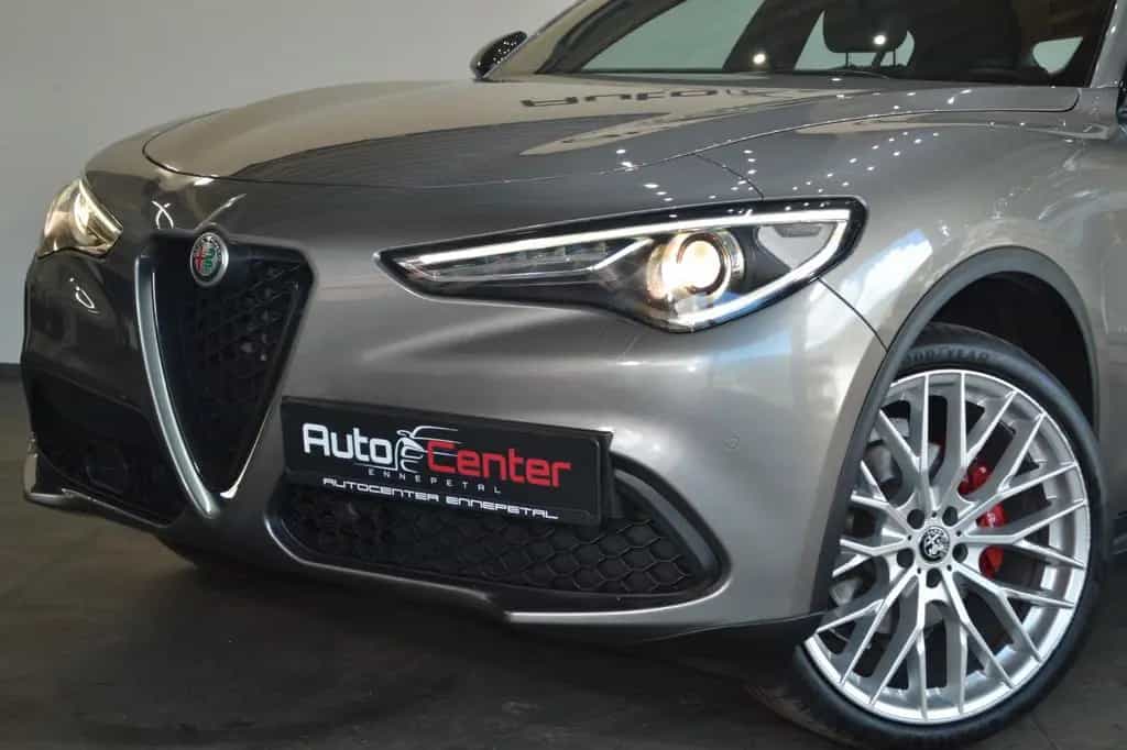 Alfa Romeo Stelvio Super Q4*2.Hand*Kamera*Navi*21 Z.* 09/2019-photo-4