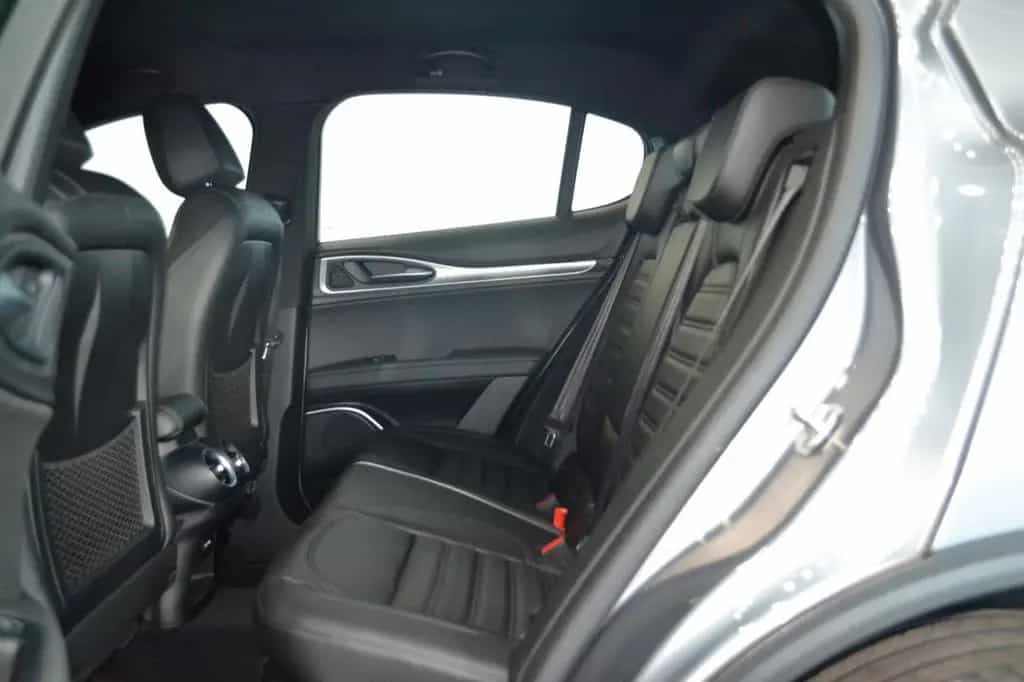 Alfa Romeo Stelvio Super Q4*2.Hand*Kamera*Navi*21 Z.* 09/2019-photo-9