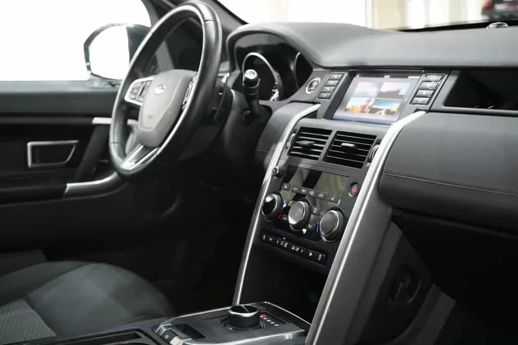 Land Rover Discovery Sport SE AWD*2.Hand*360°Kam.*7-Sitzer 10/2017-photo-7