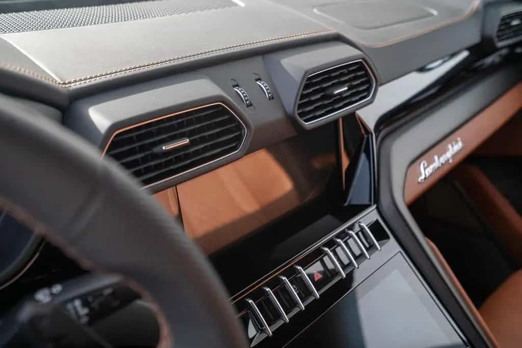 Lamborghini Urus S 23" B&O PANO MASSAGE NACHTSICHT PARK-PAKE 04/2023-photo-11
