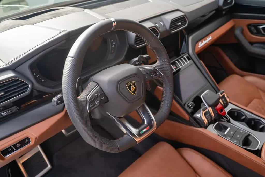 Lamborghini Urus S 23" B&O PANO MASSAGE NACHTSICHT PARK-PAKE 04/2023-photo-14