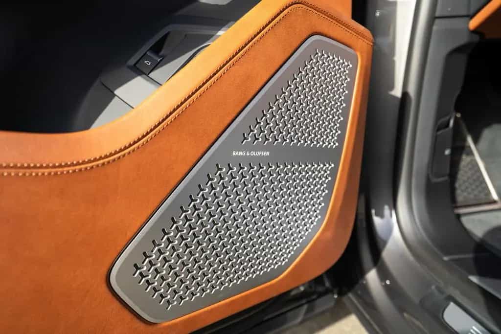 Lamborghini Urus S 23" B&O PANO MASSAGE NACHTSICHT PARK-PAKE 04/2023-photo-18