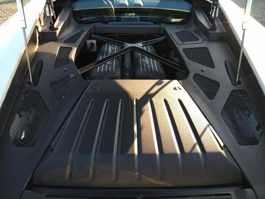 Lamborghini Huracán LP610-4 (2015) 08/2015-photo-23
