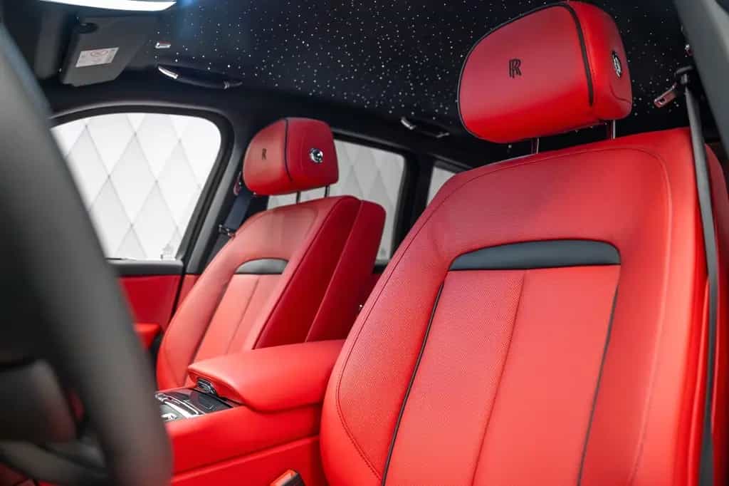 Rolls-Royce Cullinan BLACK BADGE 2026 GREY/RED STARLIGHT VIP 02/2026-photo-13