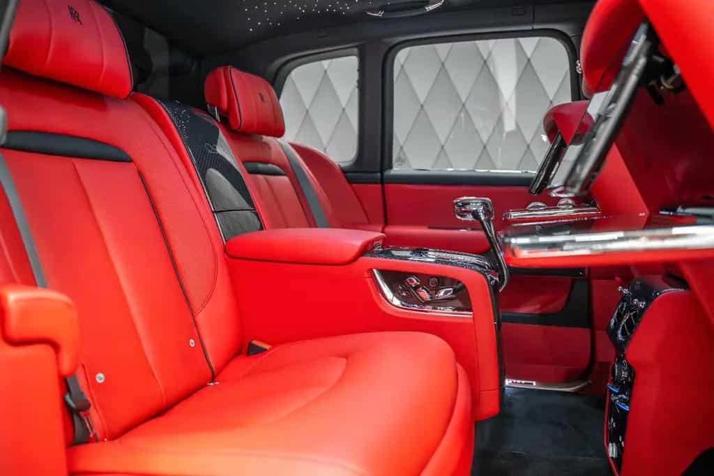 Rolls-Royce Cullinan BLACK BADGE 2026 GREY/RED STARLIGHT VIP 02/2026-photo-15