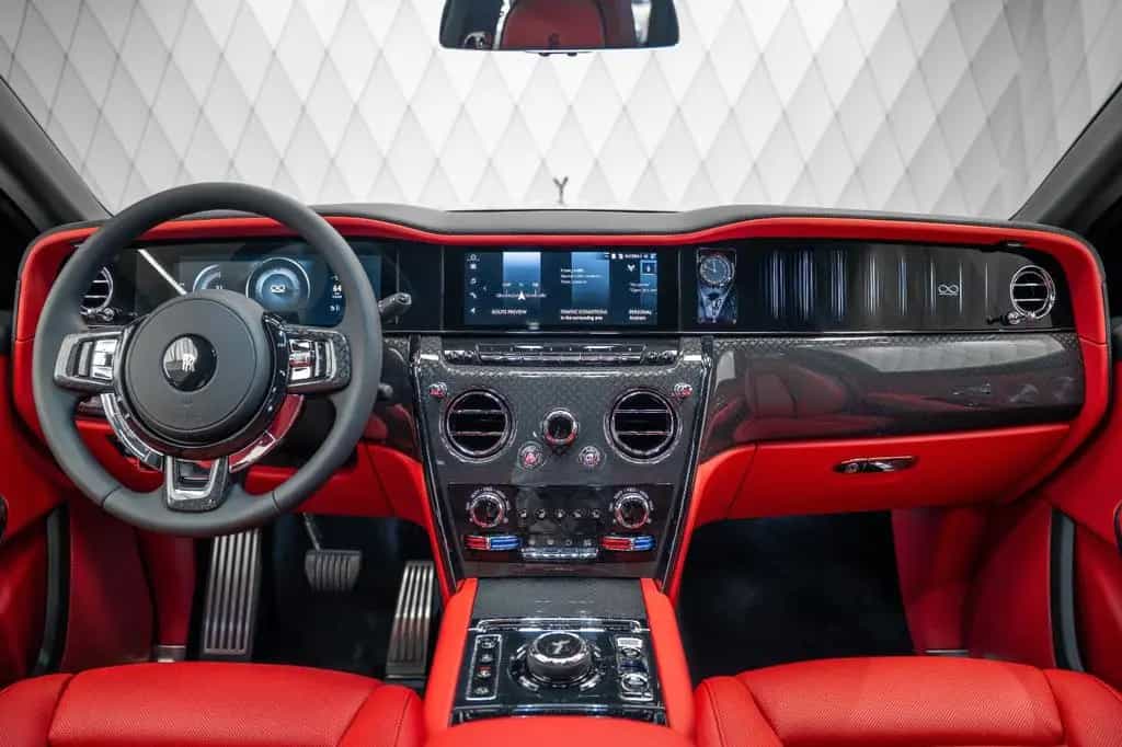 Rolls-Royce Cullinan BLACK BADGE 2026 GREY/RED STARLIGHT VIP 02/2026-photo-16