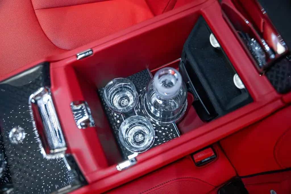 Rolls-Royce Cullinan BLACK BADGE 2026 GREY/RED STARLIGHT VIP 02/2026-photo-20