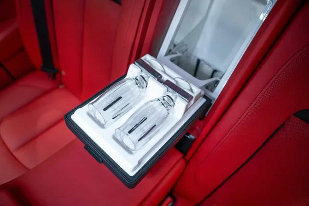 Rolls-Royce Cullinan BLACK BADGE 2026 GREY/RED STARLIGHT VIP 02/2026-photo-21