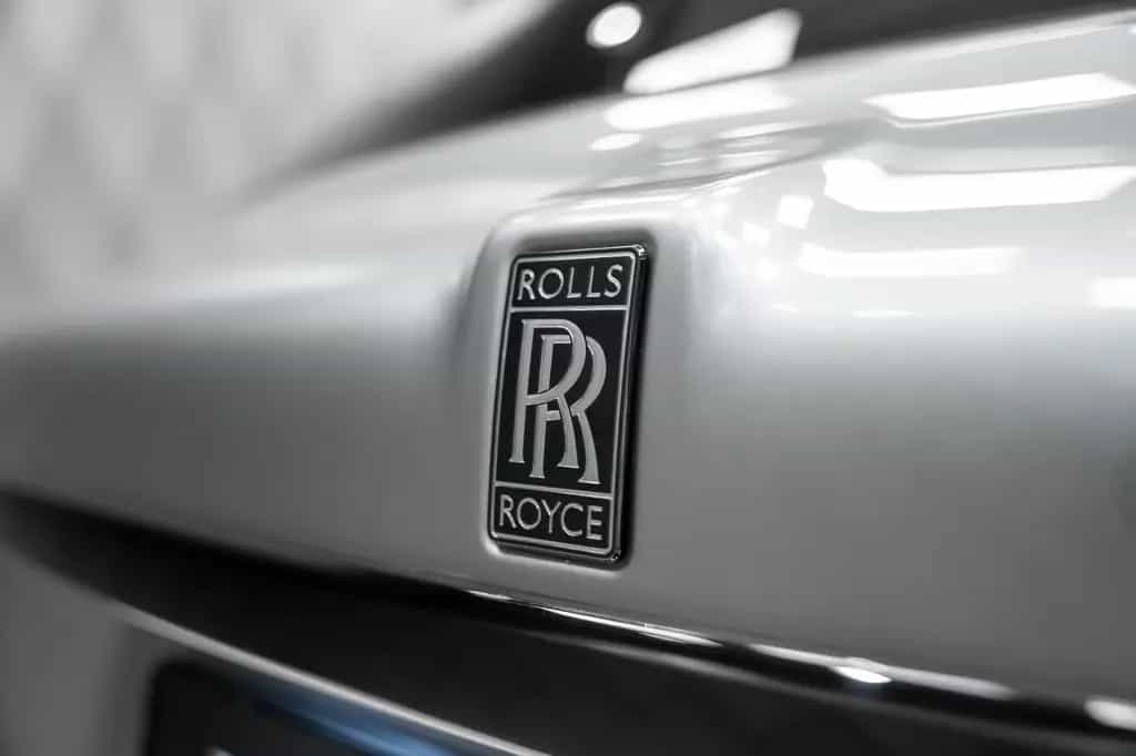 Rolls-Royce Cullinan BLACK BADGE 2026 GREY/RED STARLIGHT VIP 02/2026-photo-9
