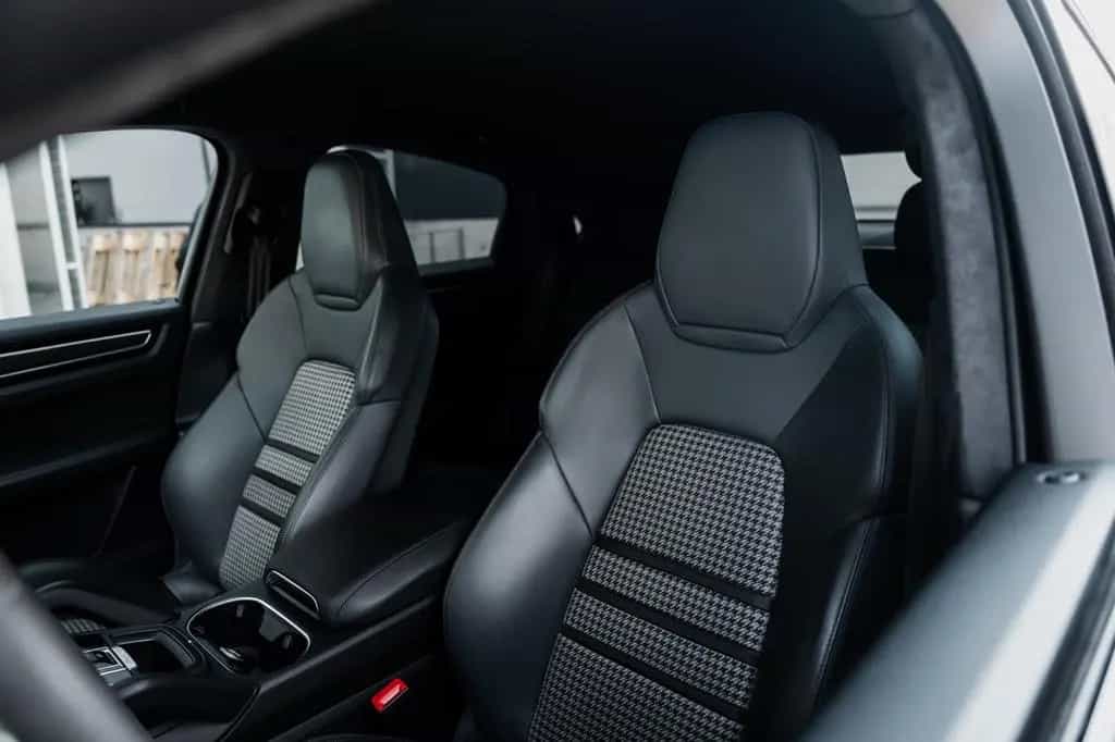 Porsche Cayenne Coupe-Leichtbau Sportpaket-22"-Matrix 10/2020-photo-12