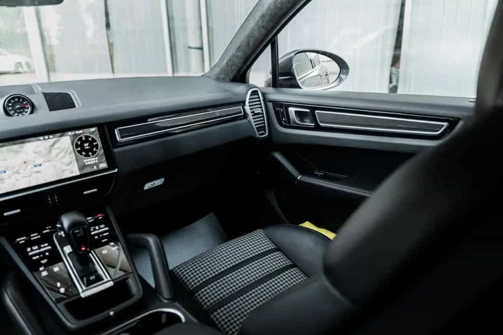 Porsche Cayenne Coupe-Leichtbau Sportpaket-22"-Matrix 10/2020-photo-14